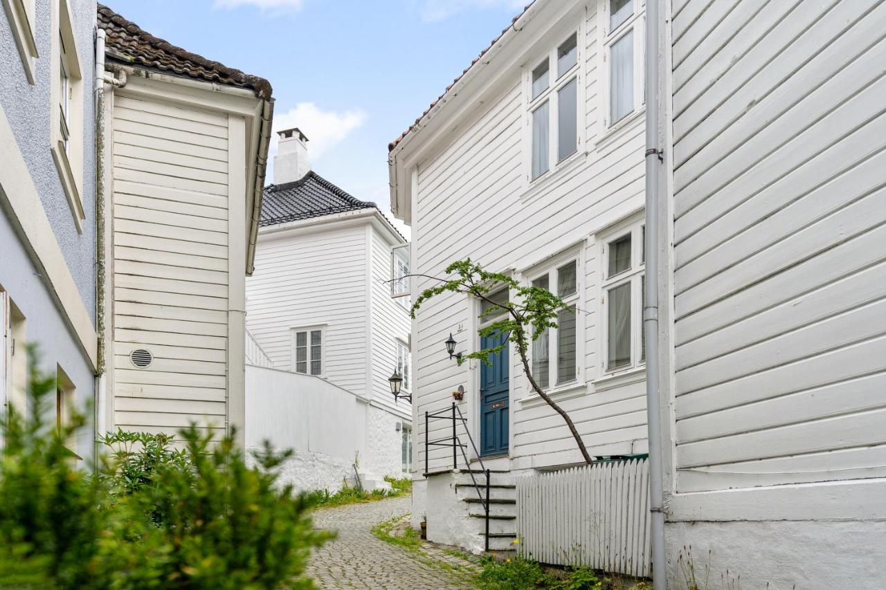 City Center Gem I Traditional Bergen Style - B&B
