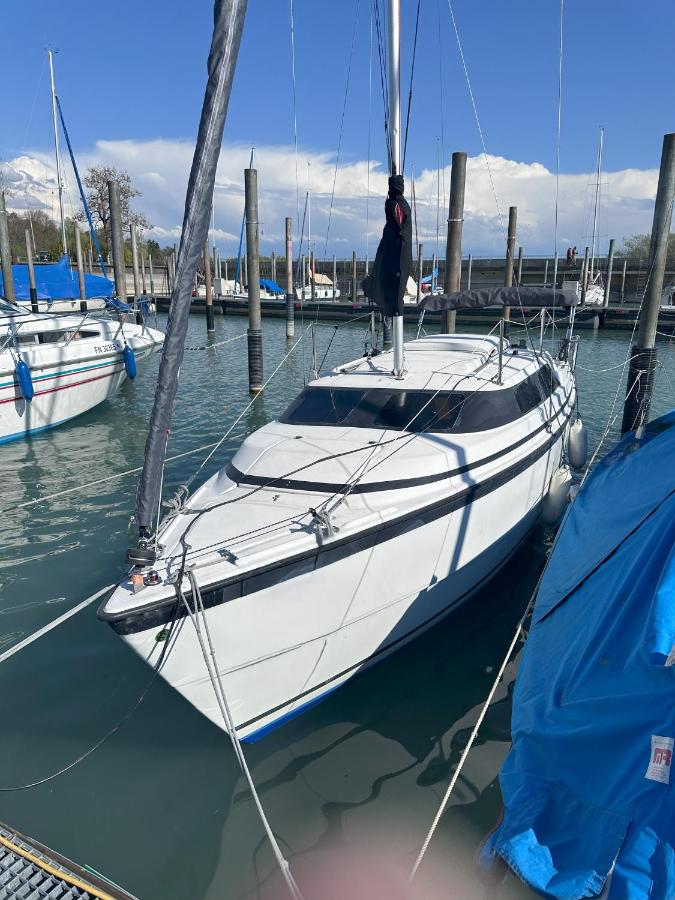 "Floating Home - Übernachten auf einer Segelyacht im Hafen" - Ferienwohnung Friedrichshafen