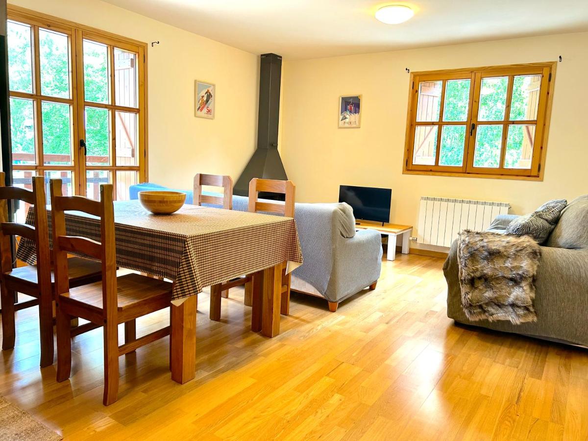 Apartament de muntanya i lluminós by RURAL D'ÀNEU - B&B