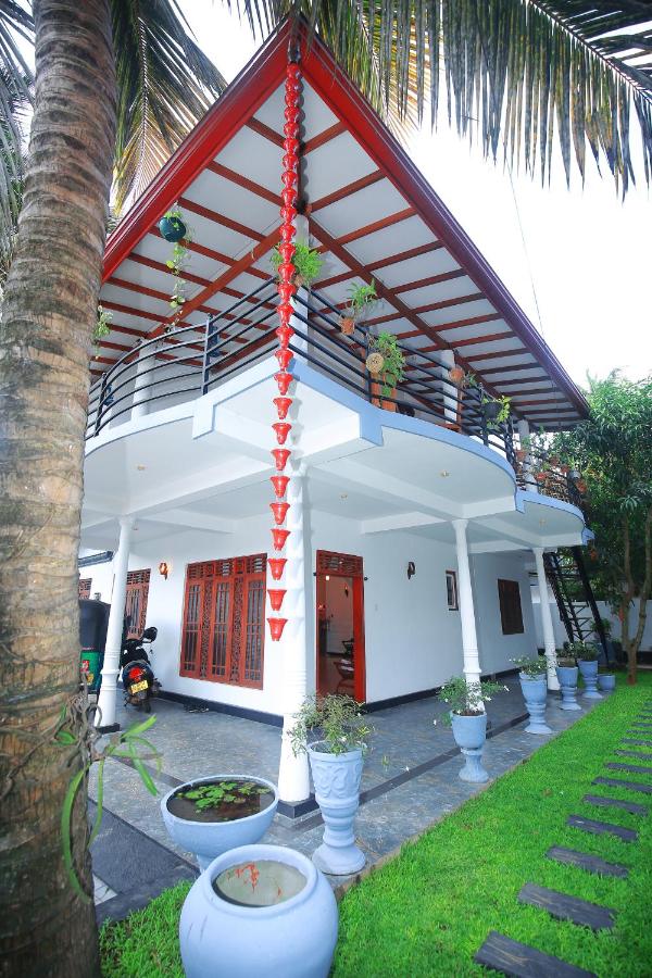 Harmony Park Hiriketiya - Bed and Breakfast Dikwella
