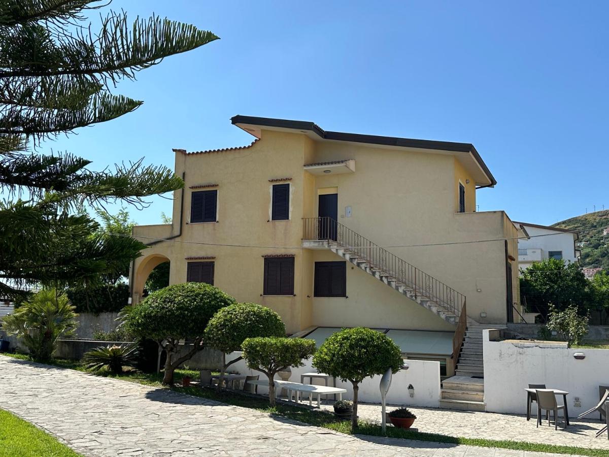 Apartment mit 3 Schlafzimmern mit Meerblick