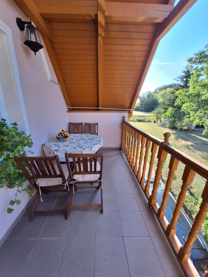 Miseta Vendégház - B&B Buzsák