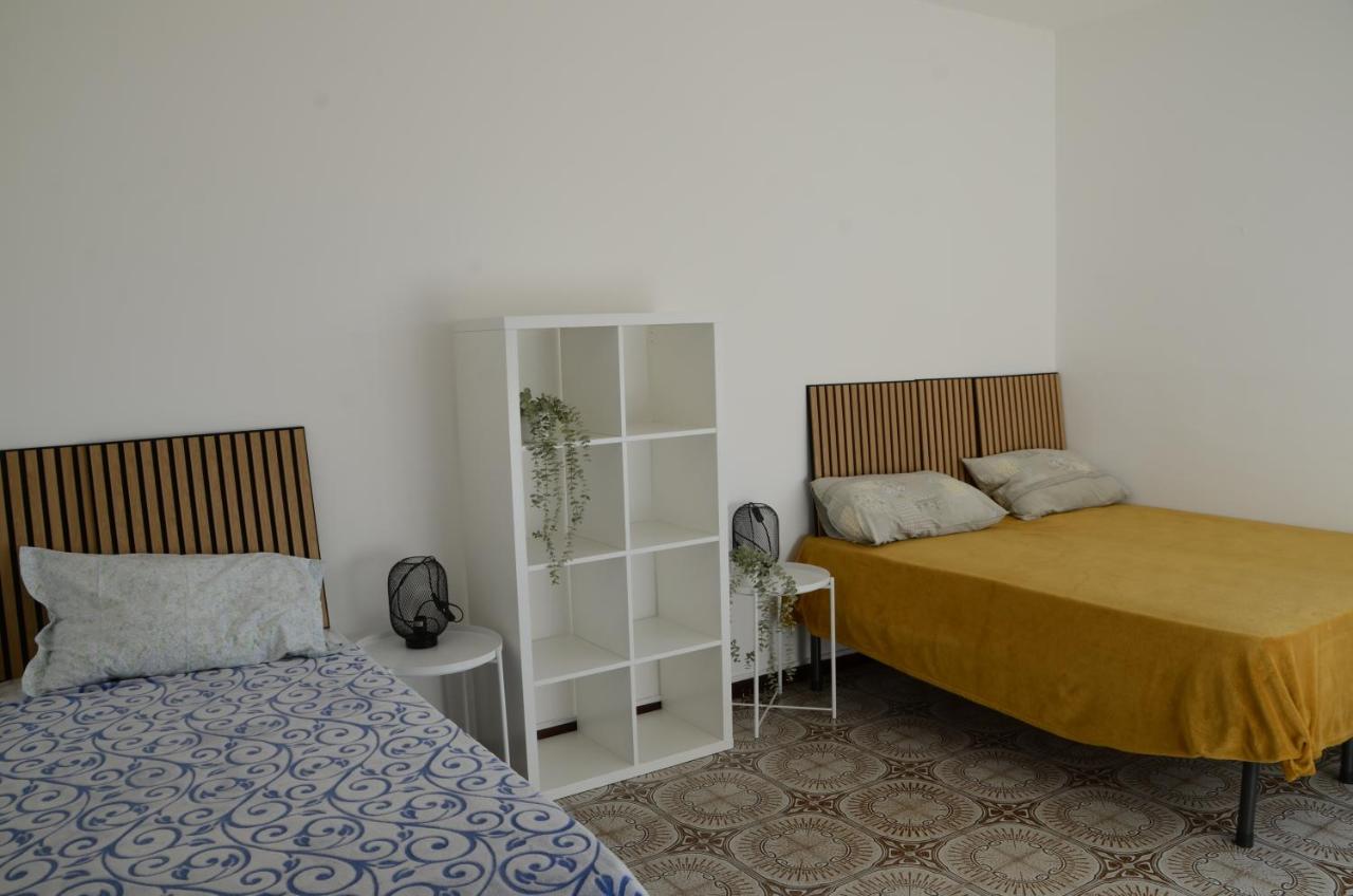 Top Floor Apartment 5 minutes walk to lake - B&B Malgrate