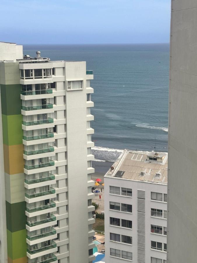 ApartaEstudio piso alto, cerca hotel Hilton y Dan Carton salida al Mar - B&B Cartagena de Indias