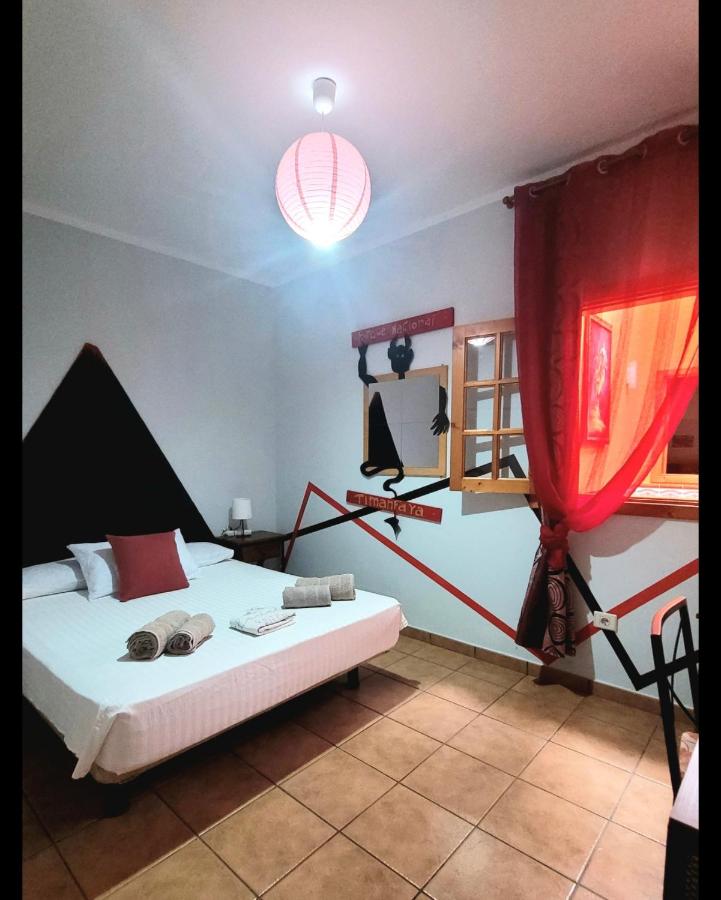 Single Room with Shared Bathroom