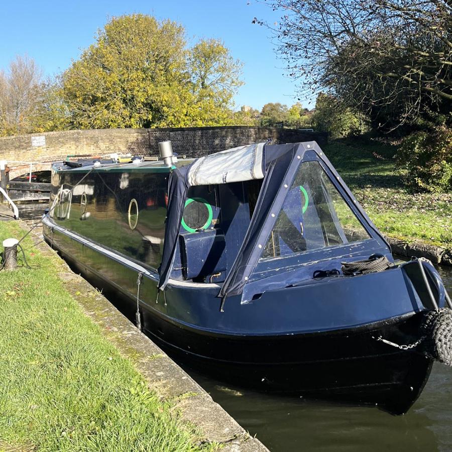 Daisy Mutler Holiday Boat Hire - B&B