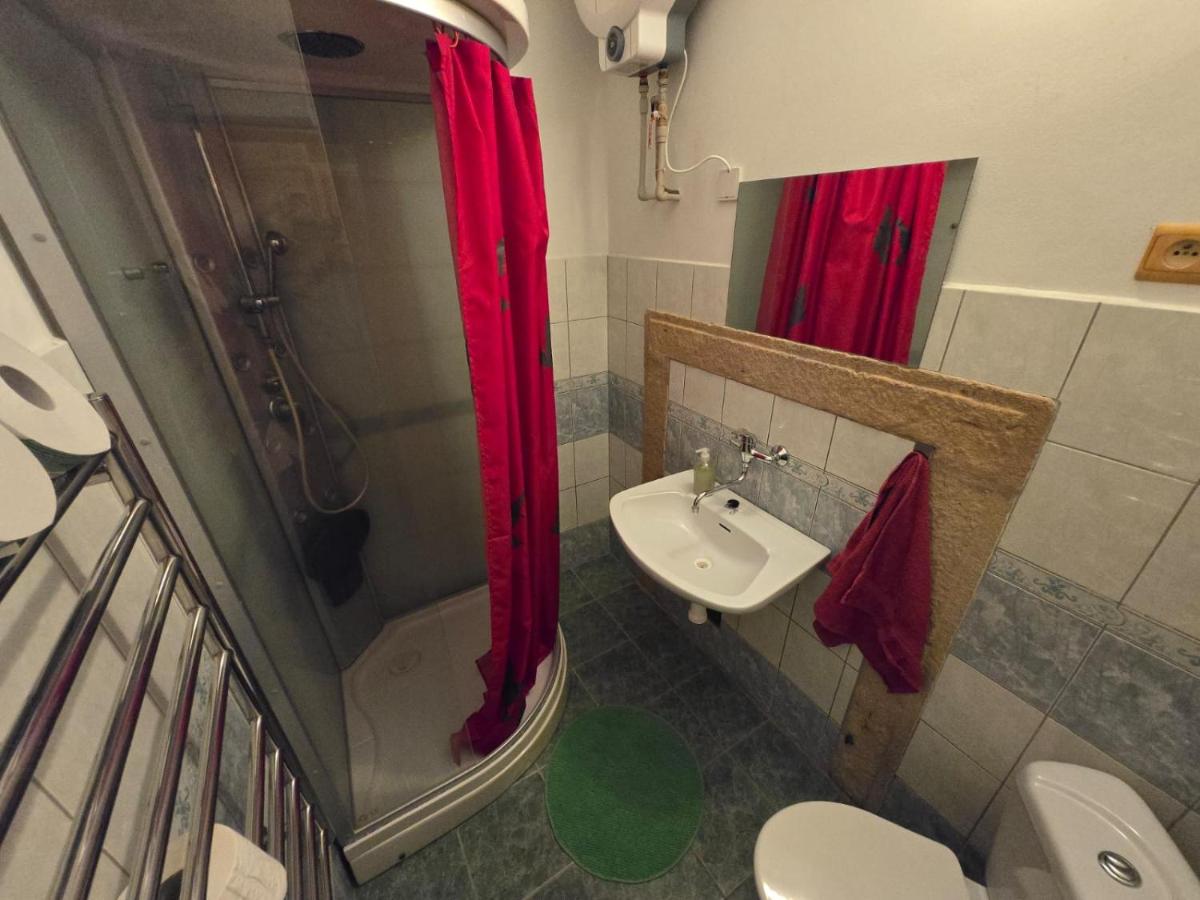 Dreibettzimmer mit eigenem Bad