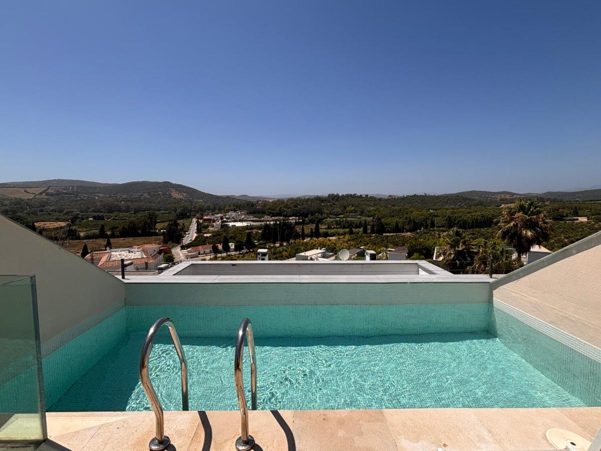 Sotogrande Polo Retreat with Rooftop Salt Pool - B&B