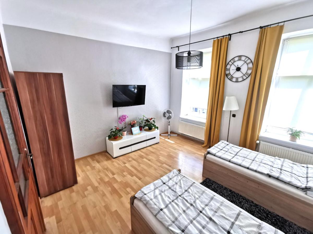 Two-Bedroom Deluxe Apartment