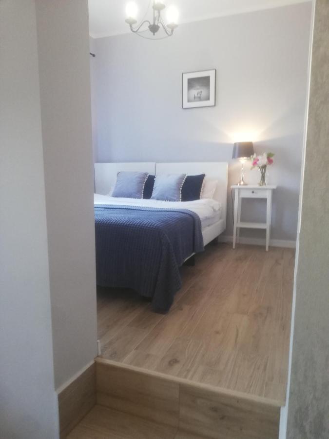 One-Bedroom Standard Apartment