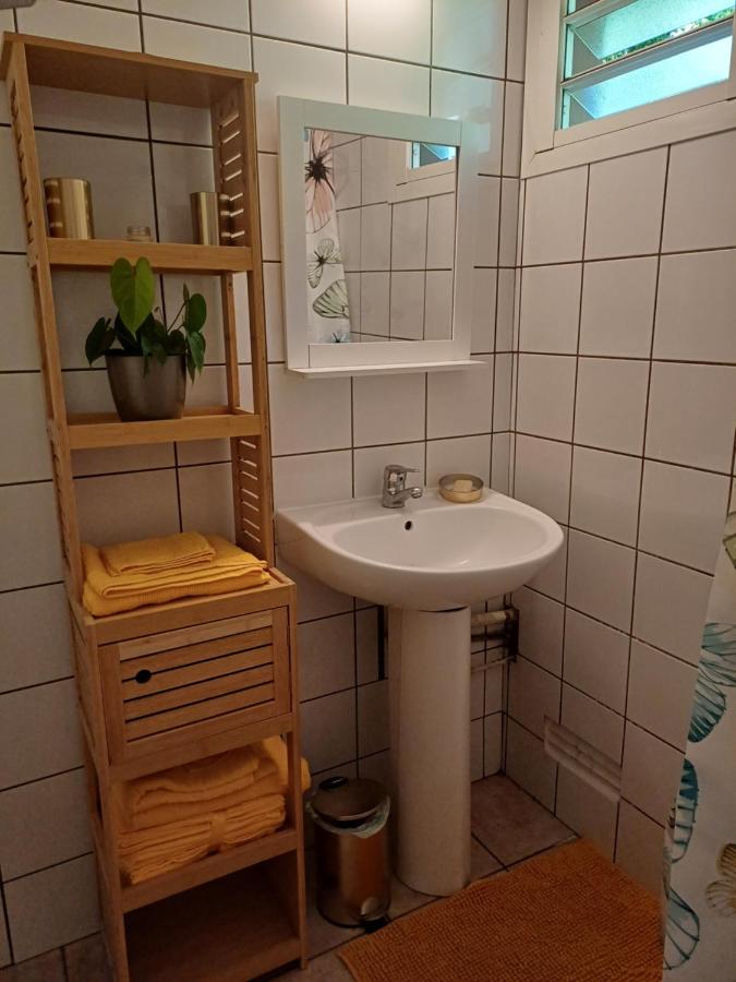 Lit simple en chambre partagée au Domaine de Baradoz - Chambres d’hôtes La Plaine-des-Palmistes