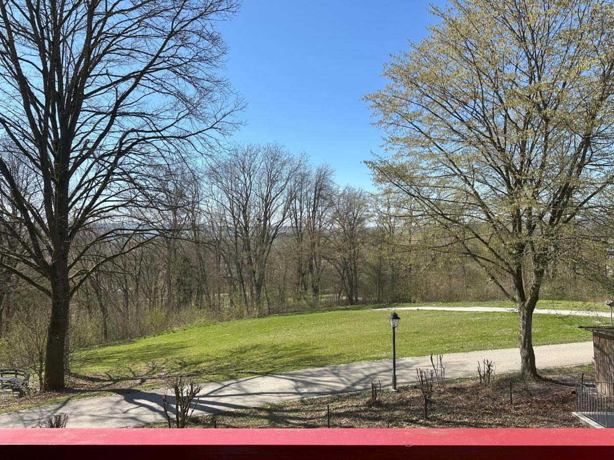Ferienwohnung Thermenauszeit - mit Balkon und Bademantelgang - B&B Bad Griesbach