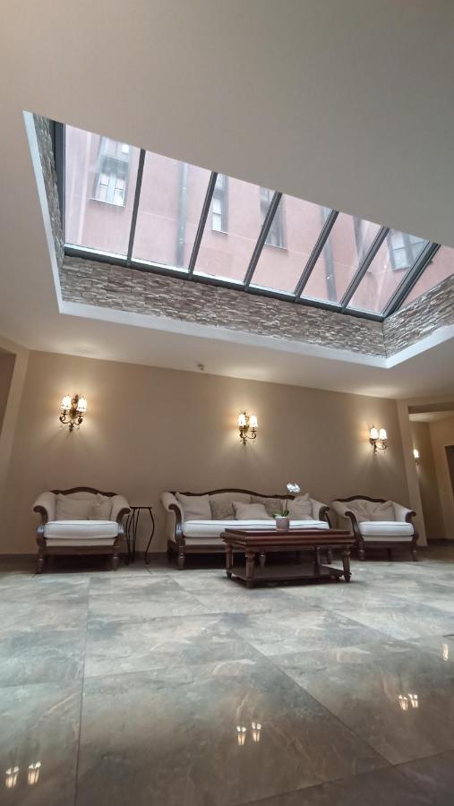 Spacious apartment by the park - Ferienwohnung Riga