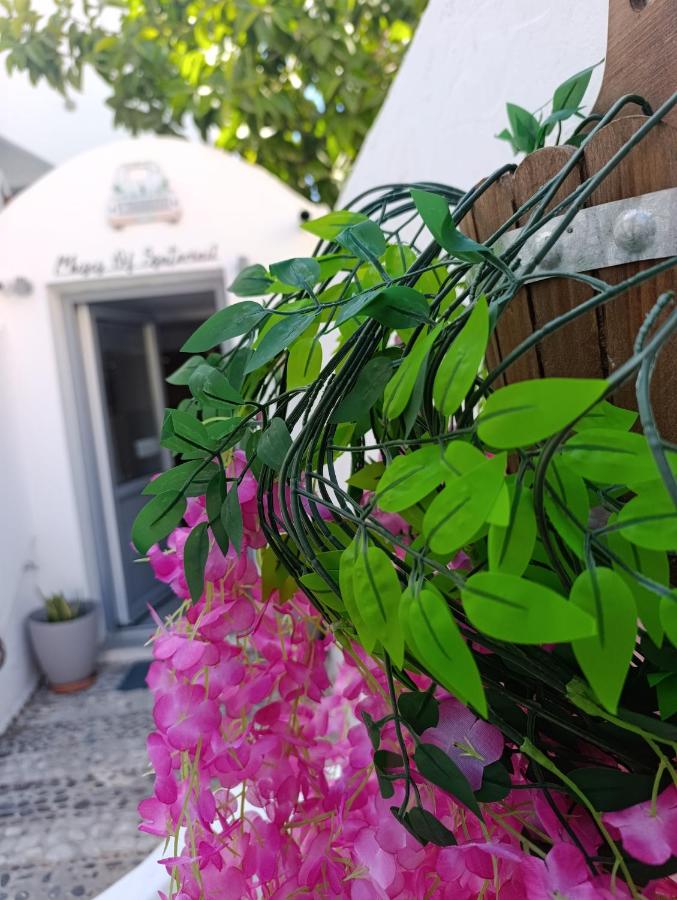 The Muses of Santorini Private Jacuzzi Suites - B&B