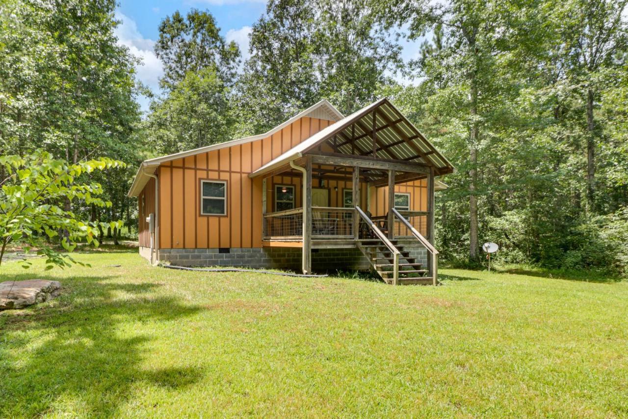 3 Mi to Little River Canyon Scenic Alabama Cabin - B&B