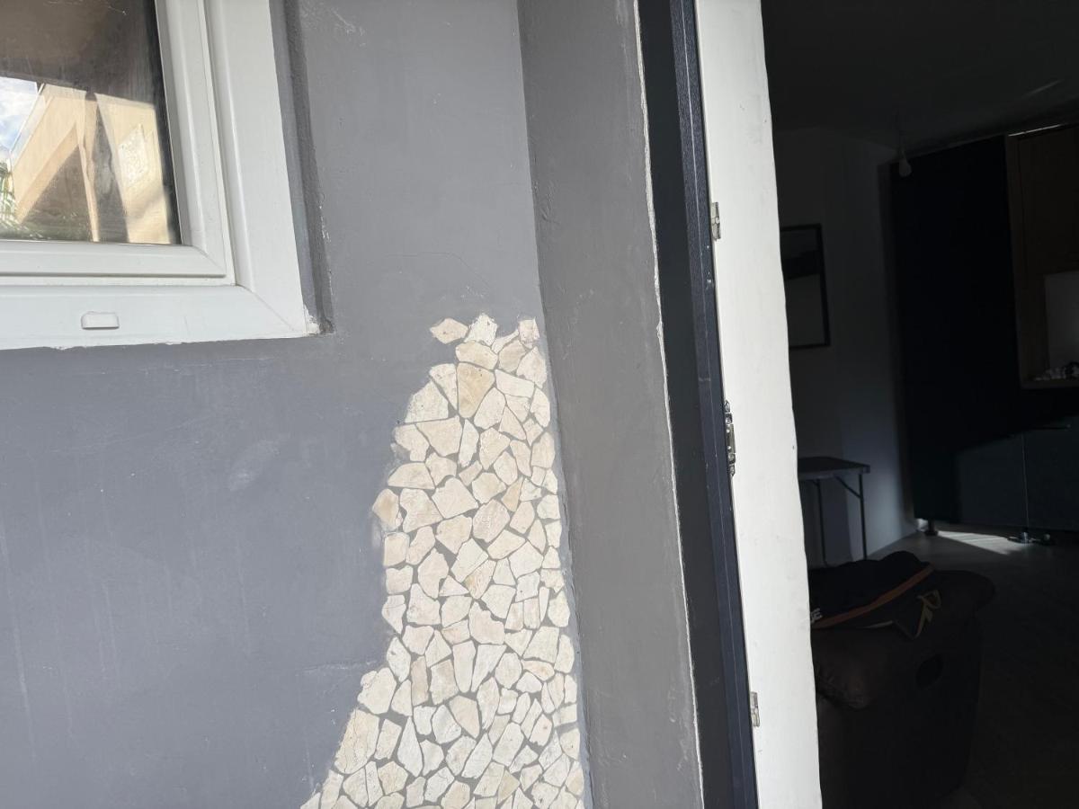Deluxe Appartement met 2 Slaapkamers en Balkon