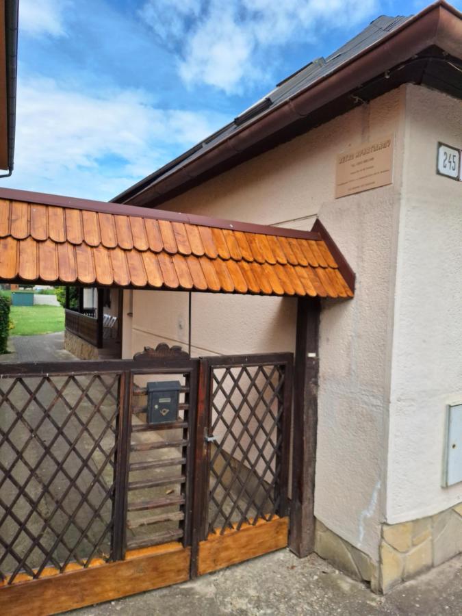RETRO Apartmány Podhájska - Ferienwohnung Podhájska