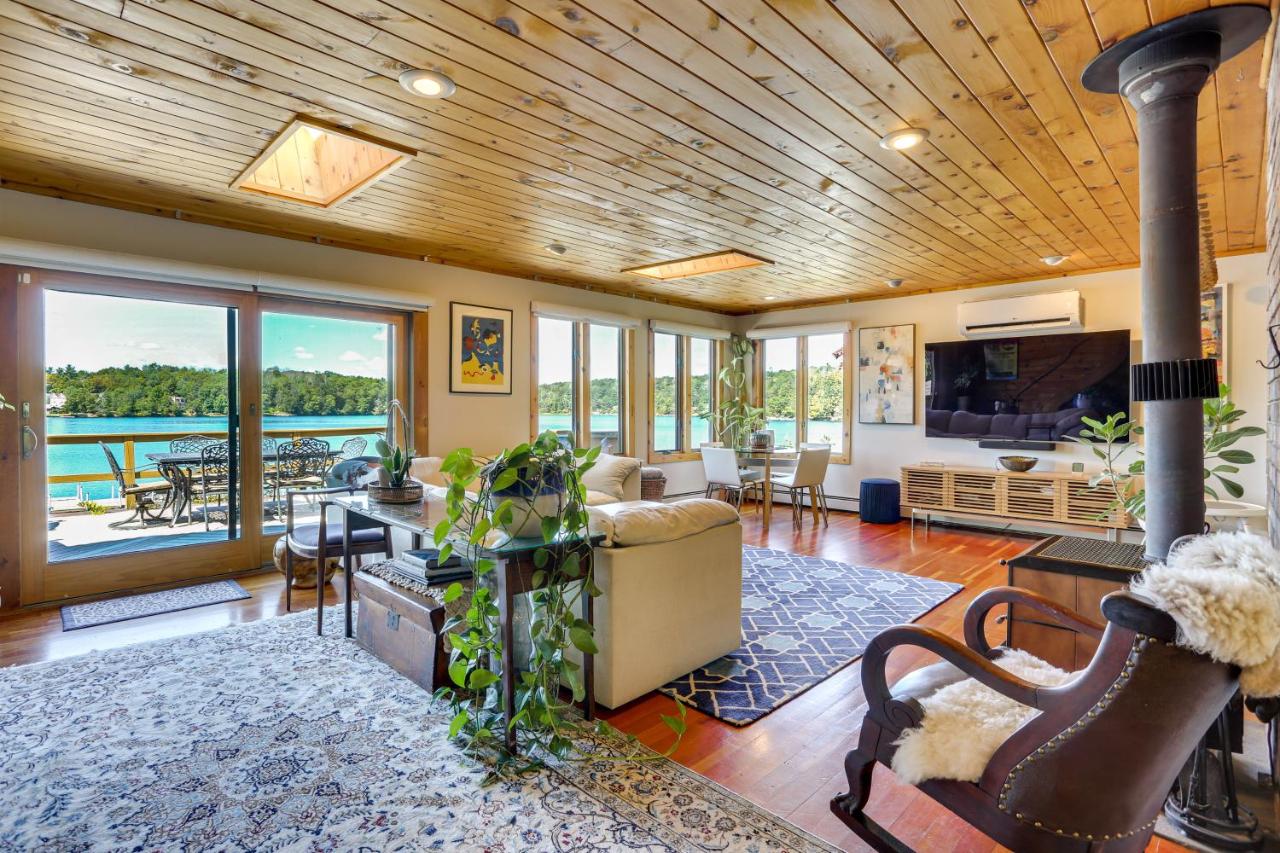 Waterfront Home on White Lake Near Bethel Woods! - B&B