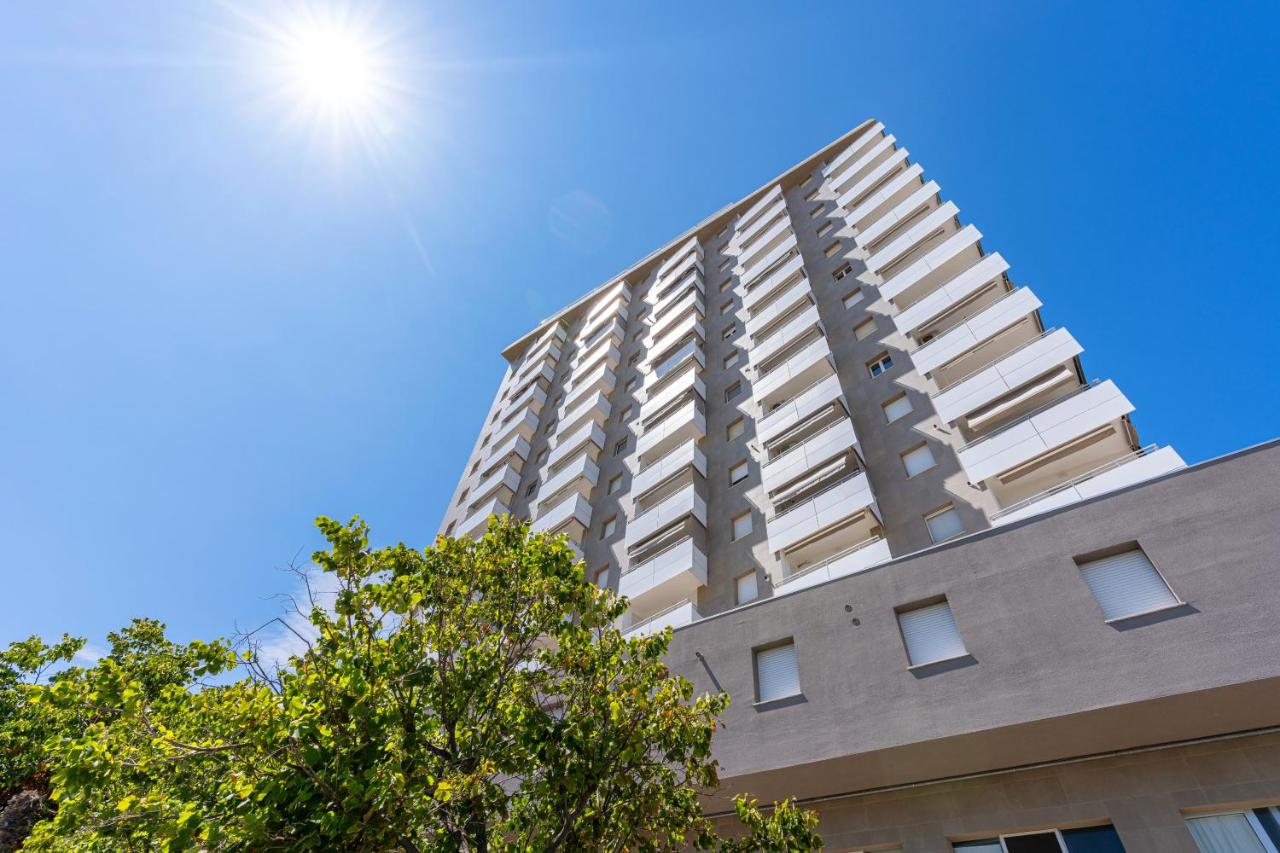 OFFER AGOSTO - Sulla Spiaggia Parking - AC & WiFi - B&B