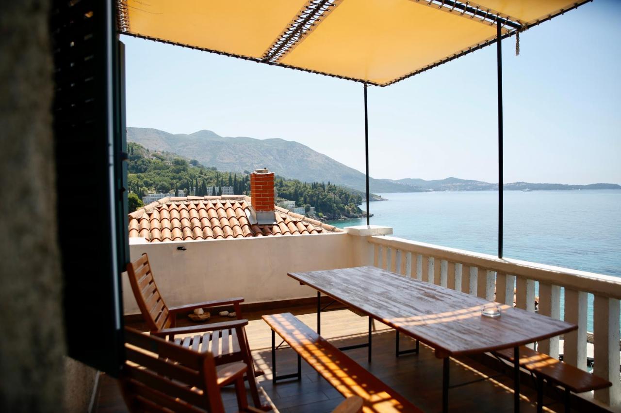 Two-Bedroom Apartment with Balcony and Sea View