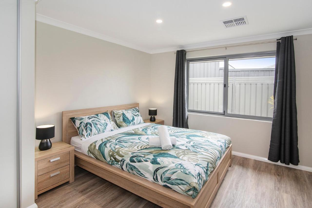 The Pearl 5 Bedroom 5 Bathroom Home - Chambres d’hôtes Busselton