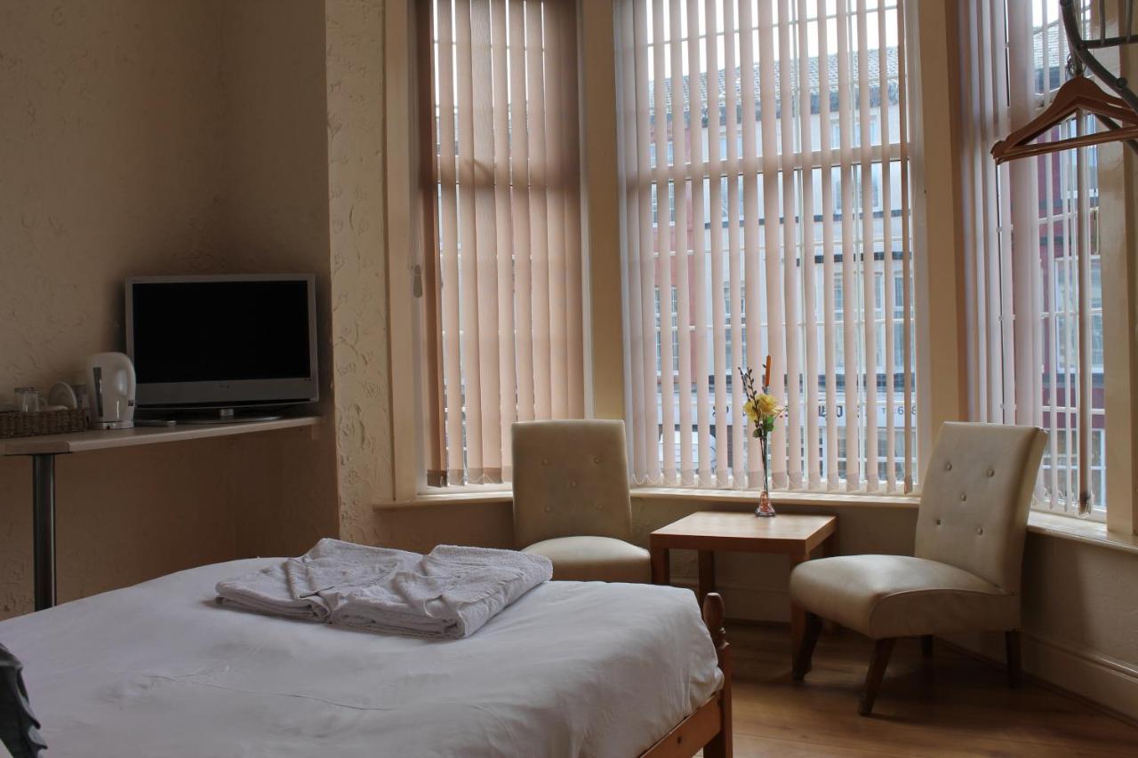 Brecks Hotel - B&B