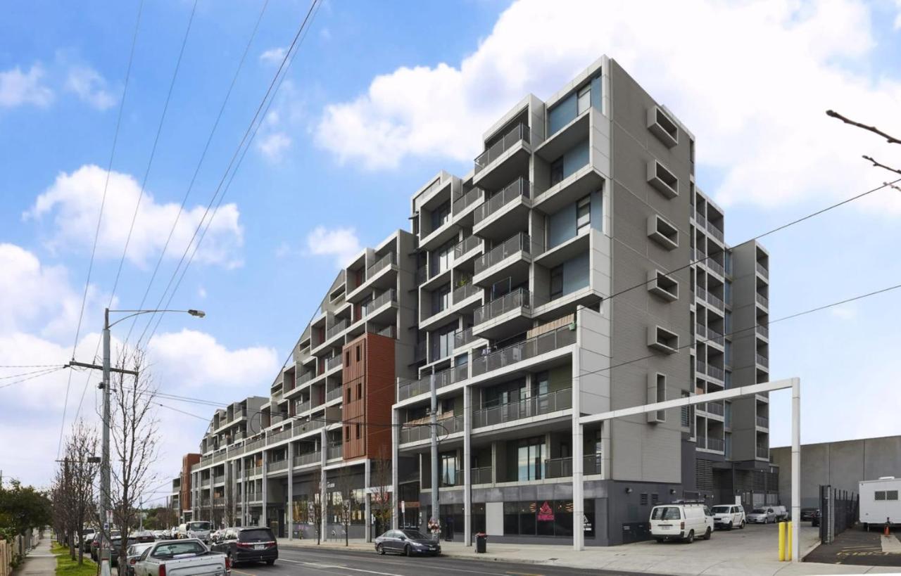 Coburg Skyline Loft - 270 Views & Private Terrace - B&B Melbourne