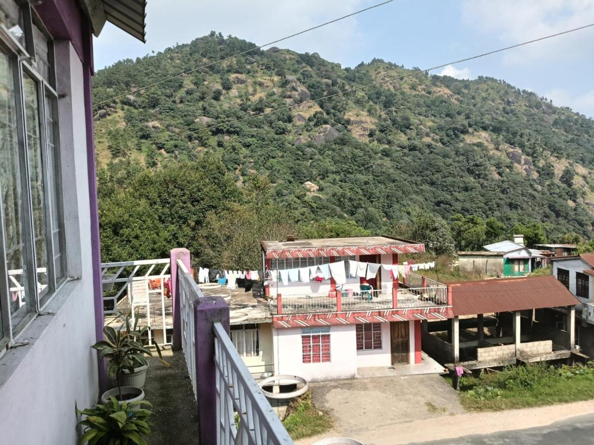 Nala Rympei Homestay Near Hotspring - B&B Jakrem