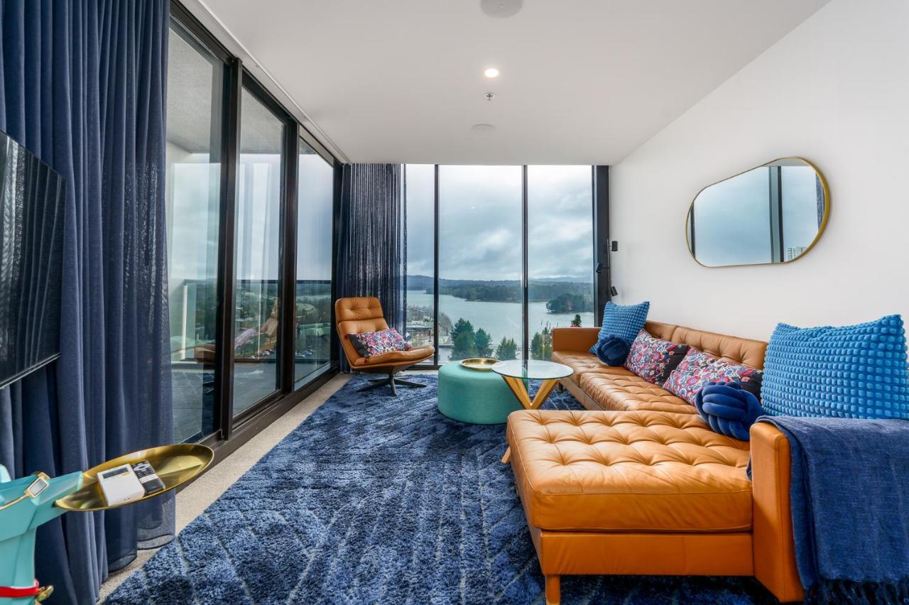 Luxury 1BR Apt with Lake Views in Belconnen - Hosted by Canstay - B&B Belconnen