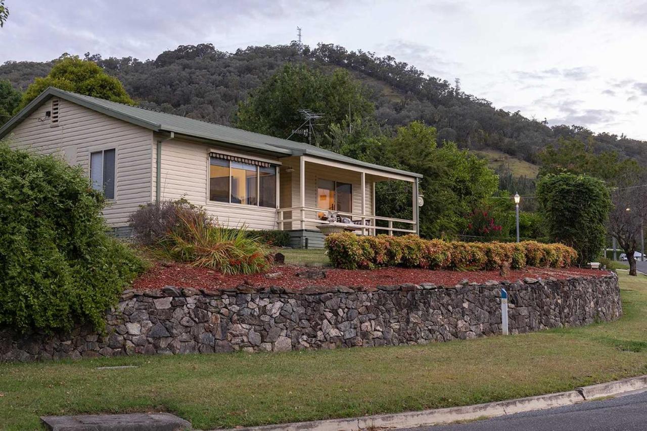 Cosy Candlewick Cottage - A Mount Beauty Delight - Chambres d’hôtes Mount Beauty