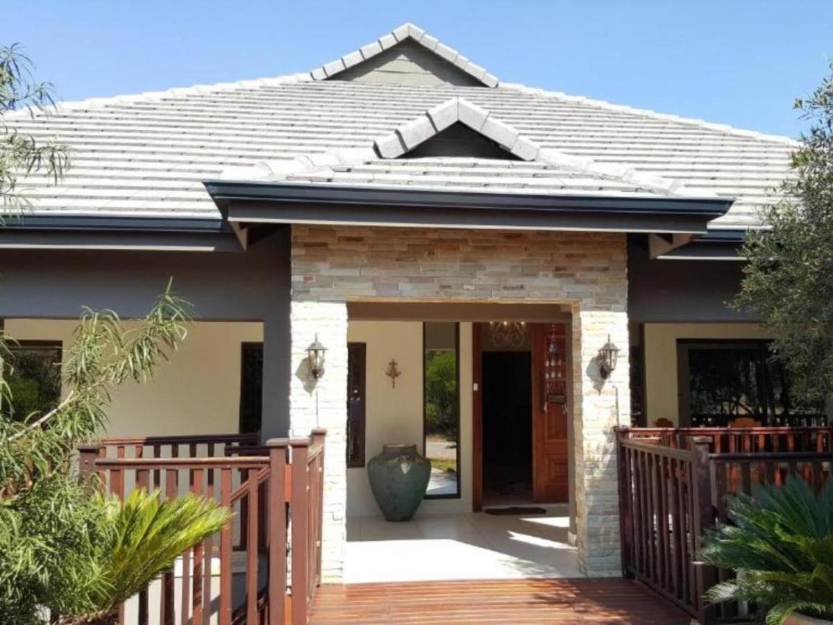 Bokmakierie Place - B&B