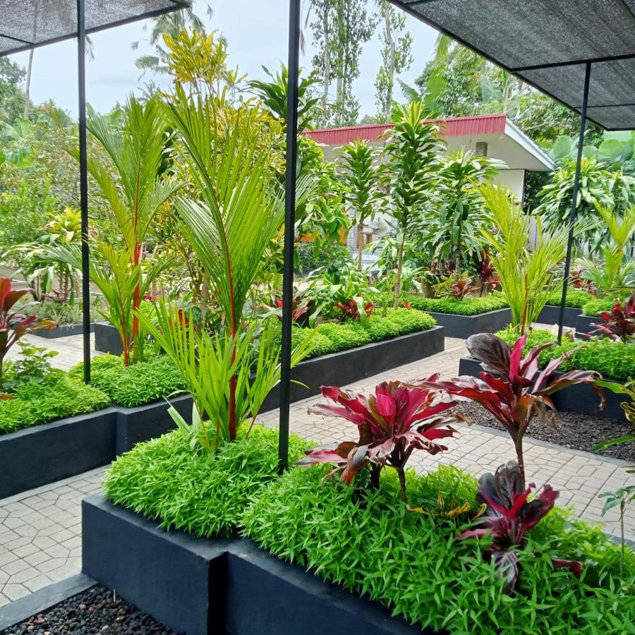 PONDOK KAK SEKEH Family experiencing staying with local Balinese - B&B