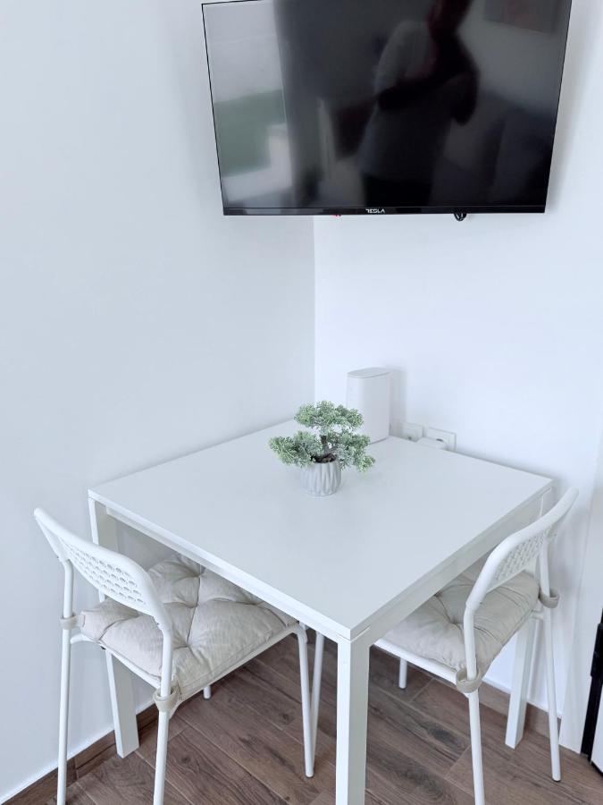Mont Parnes Little House - B&B