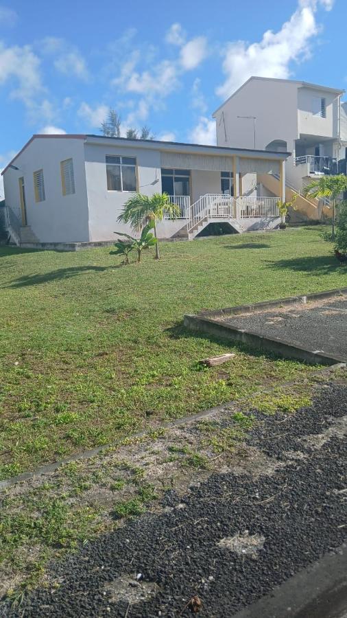 Au D LOCATION - Bed and Breakfast Grand-Bourg