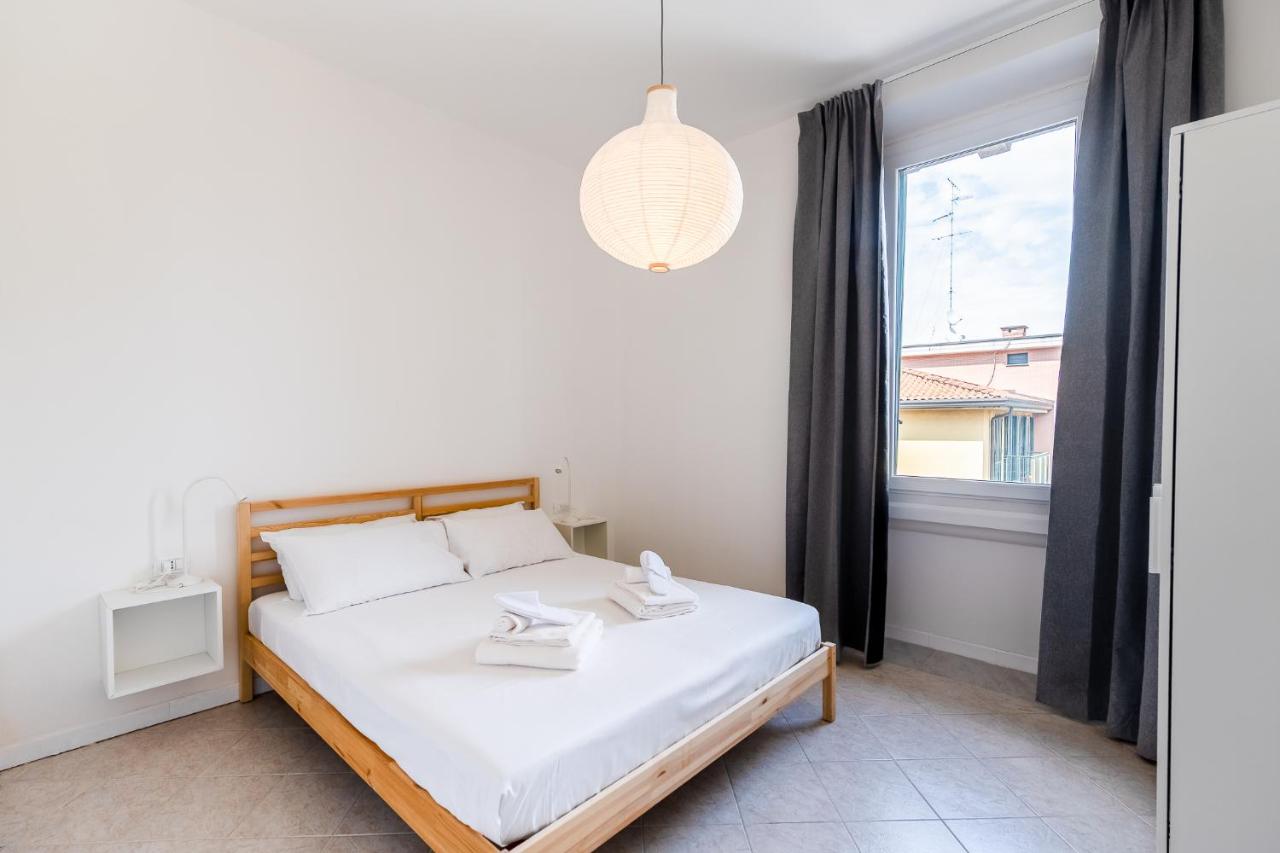 Green Certosa - Bright & Modern - 2 Steps from Train Station by InnStay - B&B Milán
