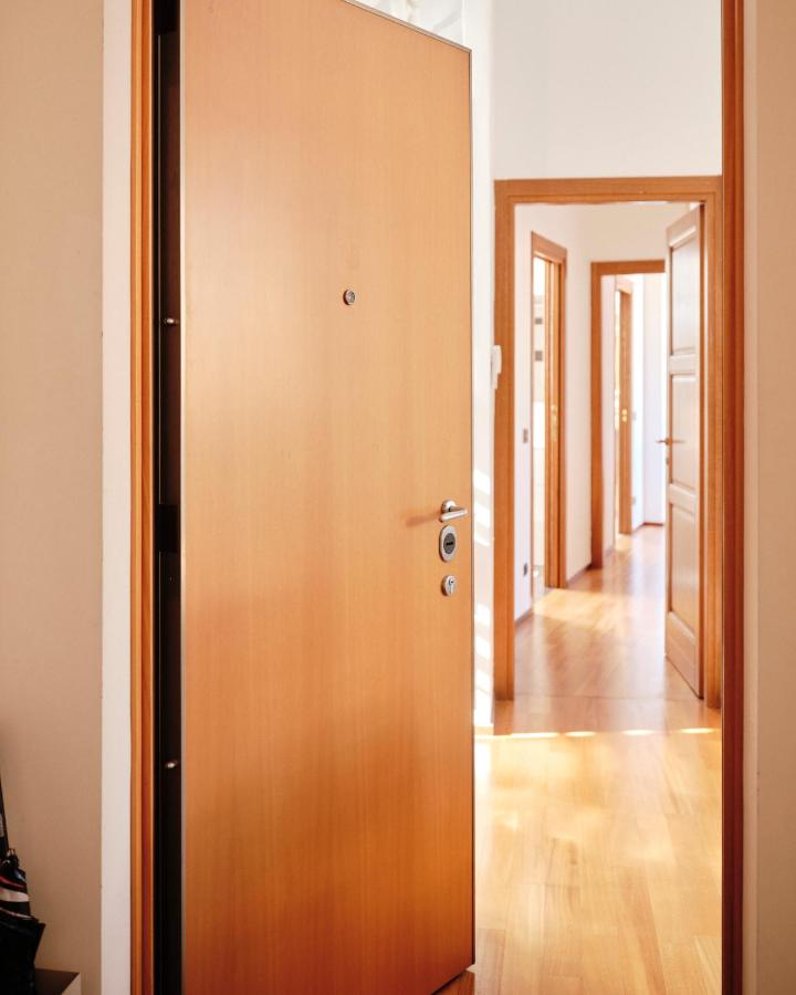 Appartamento con 2 stanze e 2 bagni - B&B