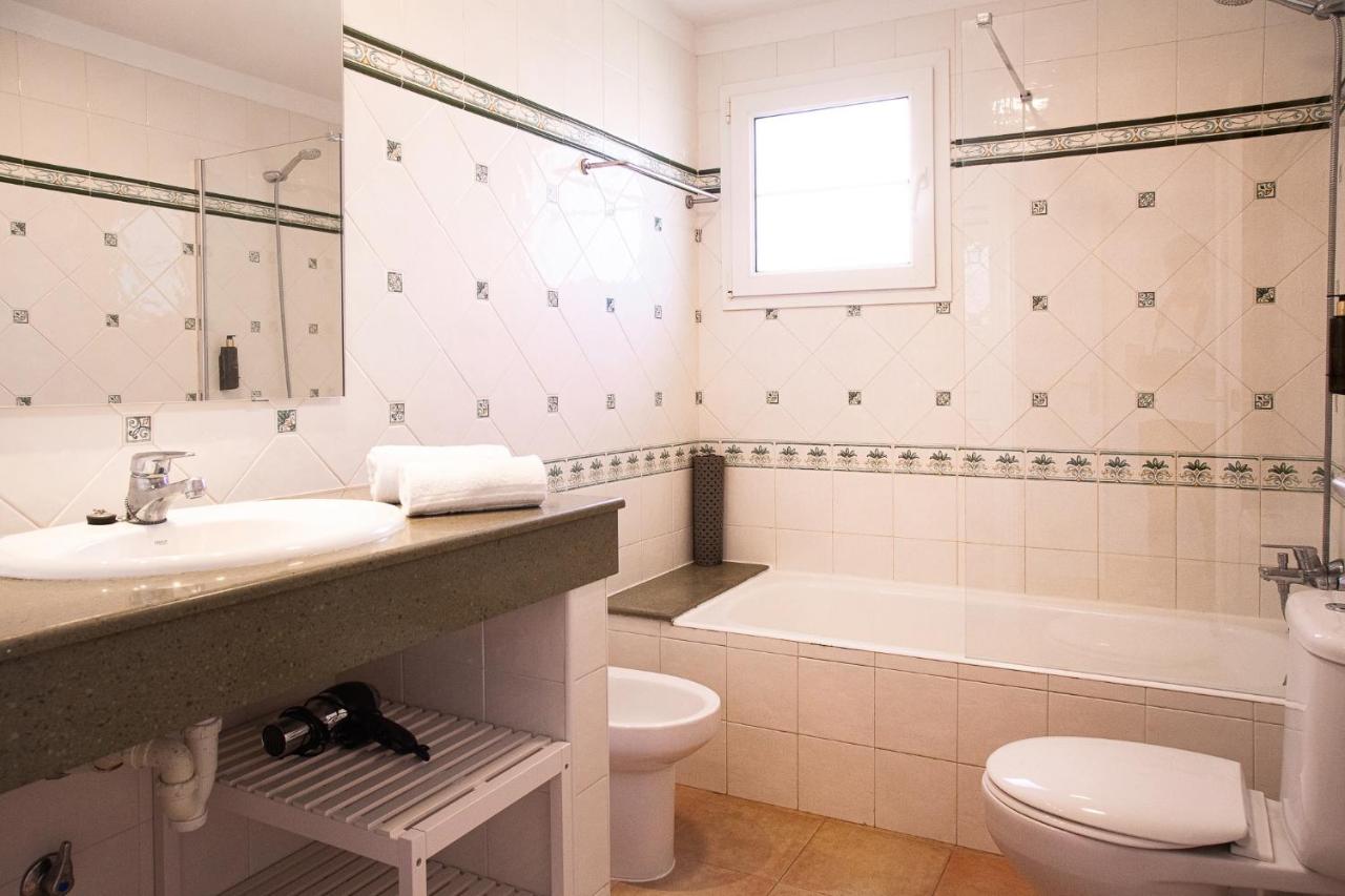 Luxury Villa in Binibeca with Jacuzzi - B&B Sant Lluís