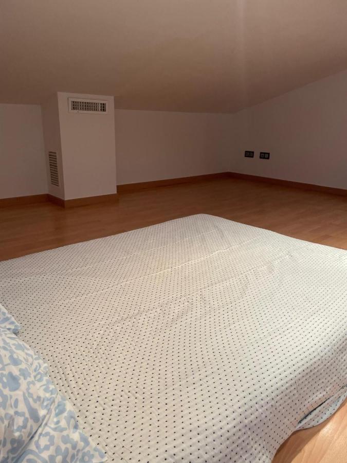 Duplex amb terrassa al centre de Vidreres - Ferienwohnung Vidreres