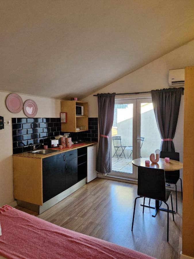 Porto In Colors - Pink Studio - B&B Porto
