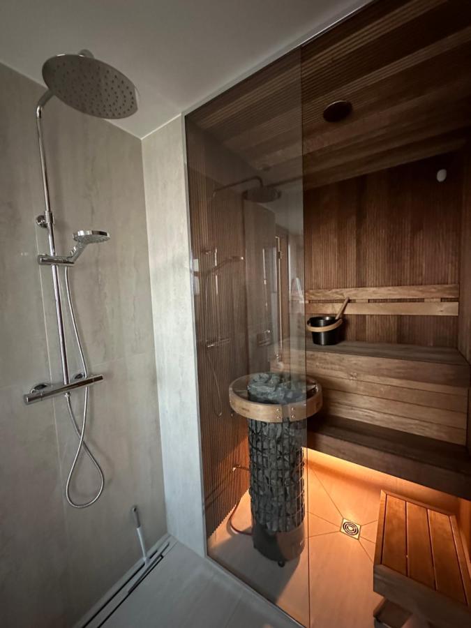 Luxurious Seaside Penthouse - Ferienwohnung Hapsal