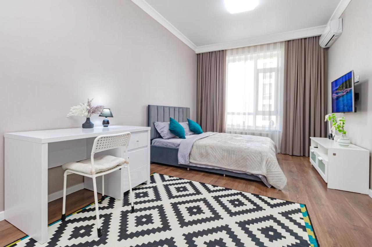 Уютная квартира рядом с Ботаническим садом - Bed and Breakfast Astana