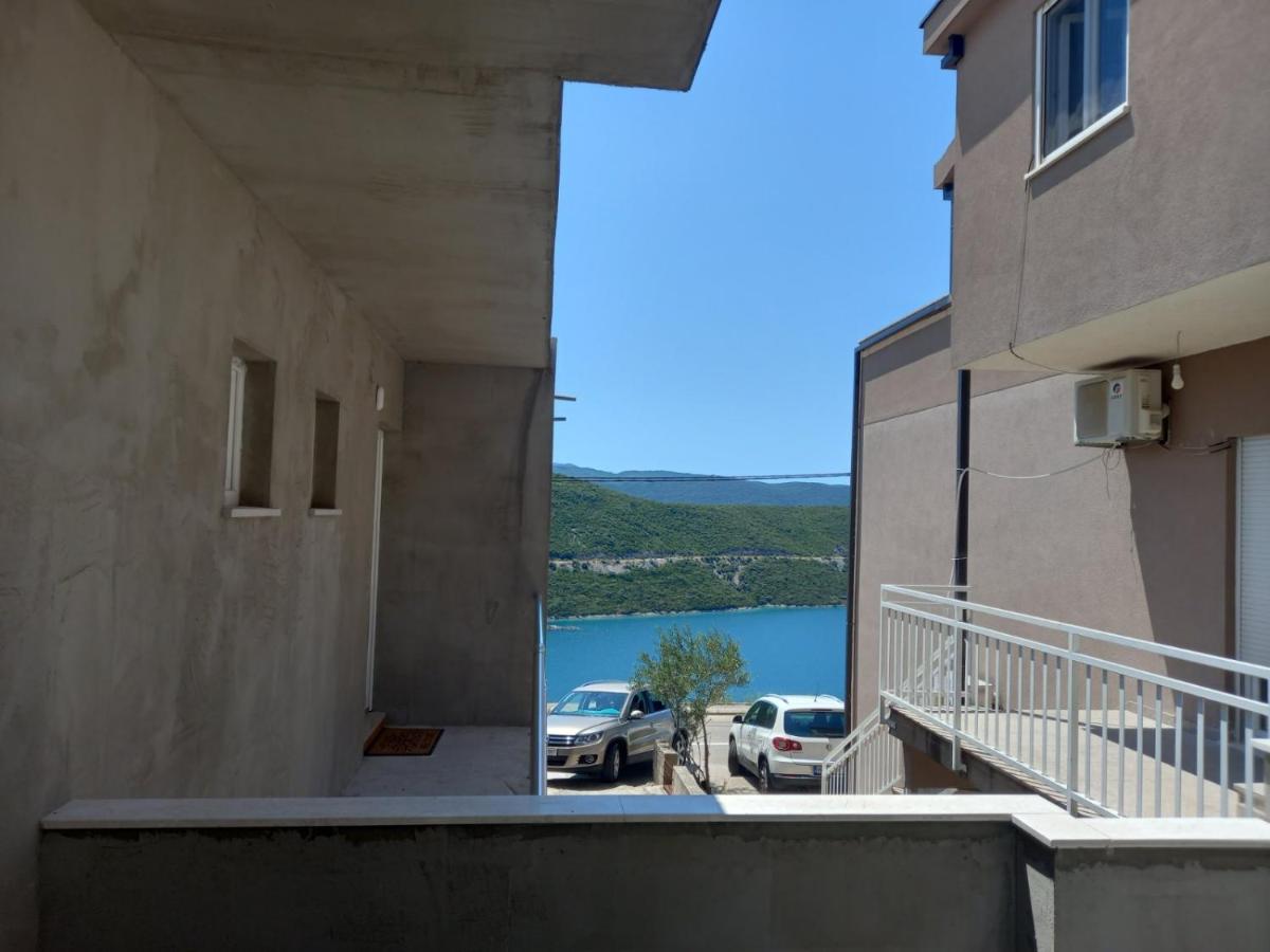 Studio Apartment - Ferienwohnung Neum