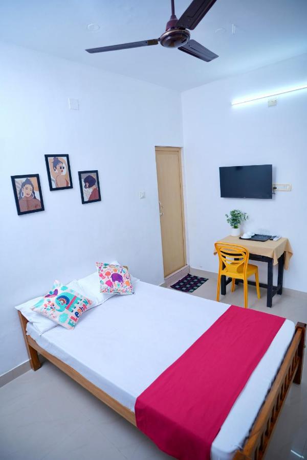 Roomify Inn - Ferienwohnung Thiruvananthapuram