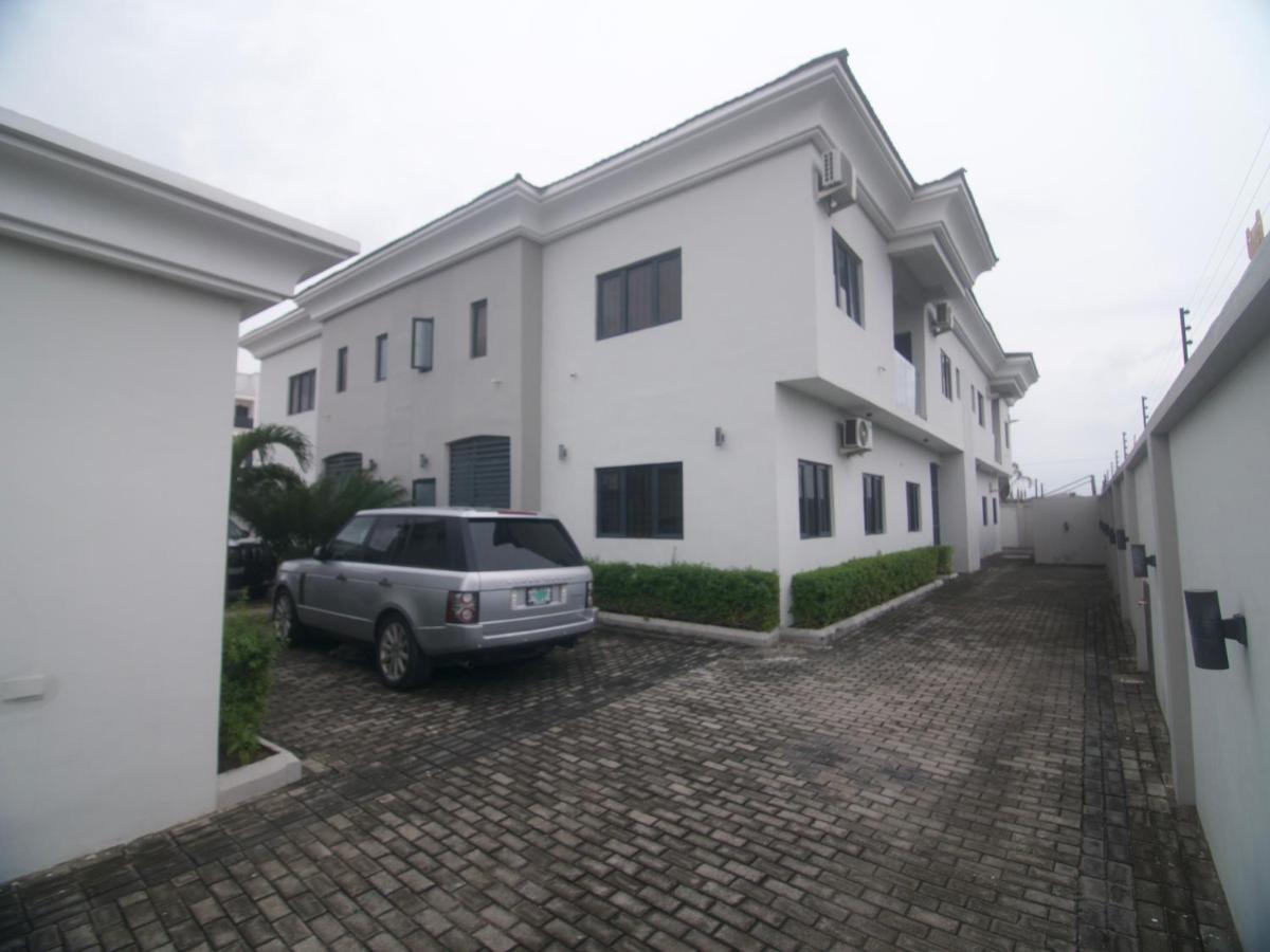 Lekki holiday shortlet - Woodhill Villa - B&B Lekki