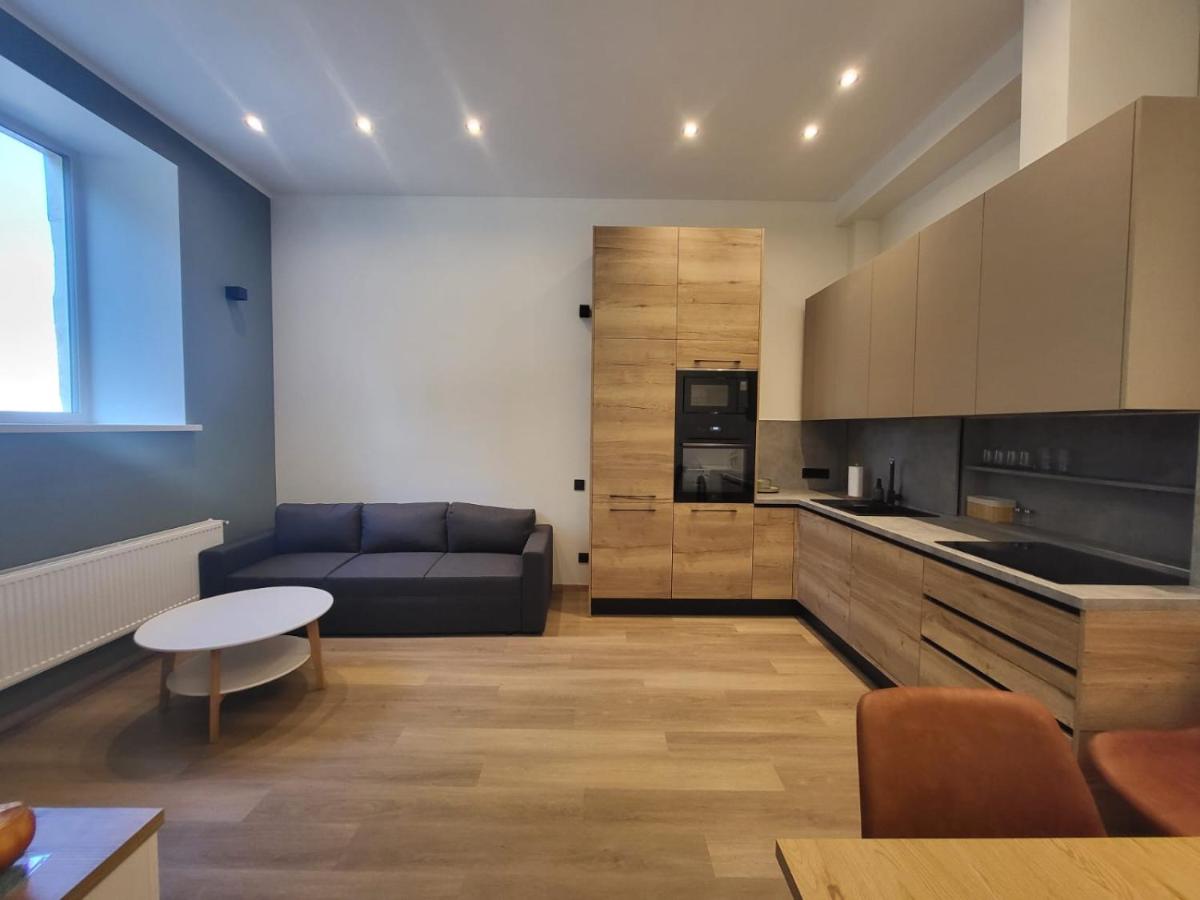 Downtown Breeze - Ferienwohnung Liepāja