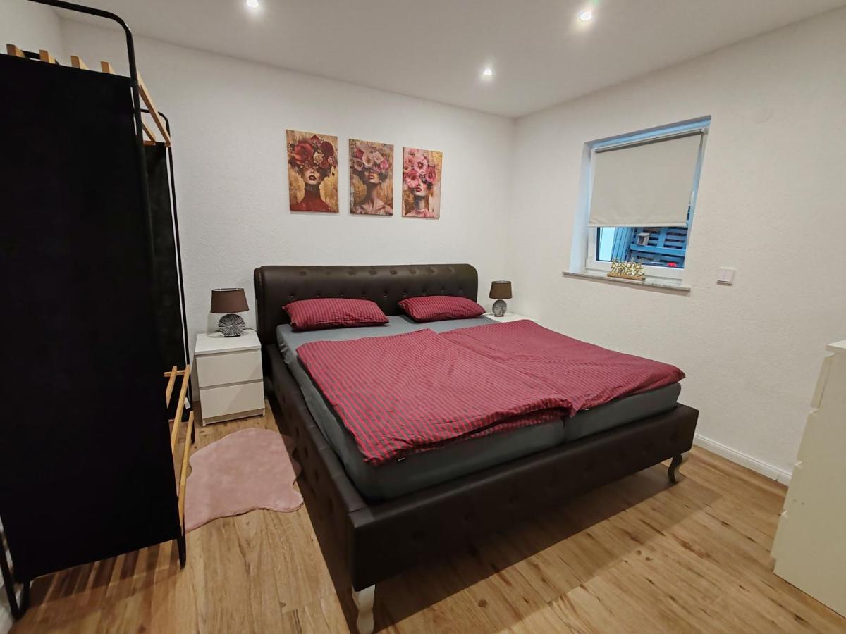 Julia - B&B