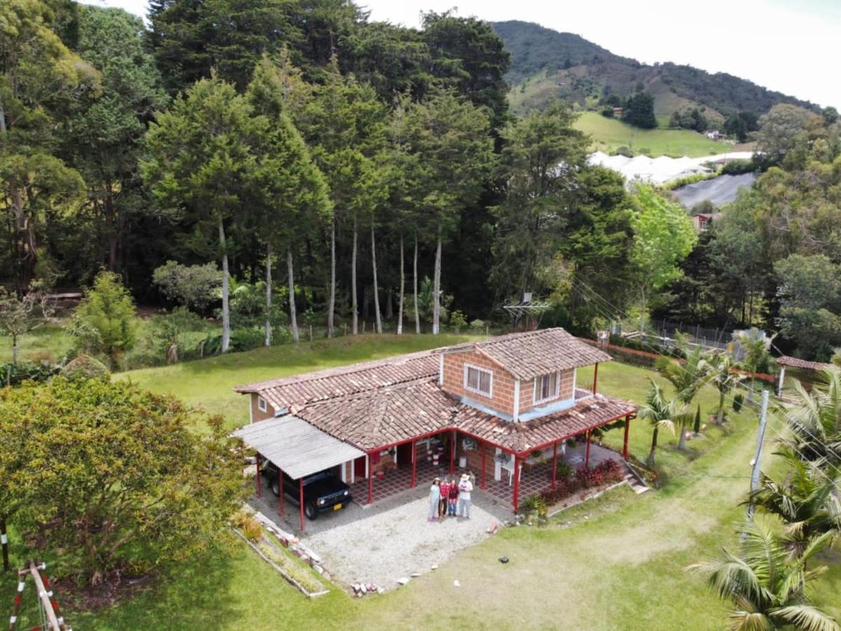Finca Villa Isaura, Carmen del Viboral - B&B
