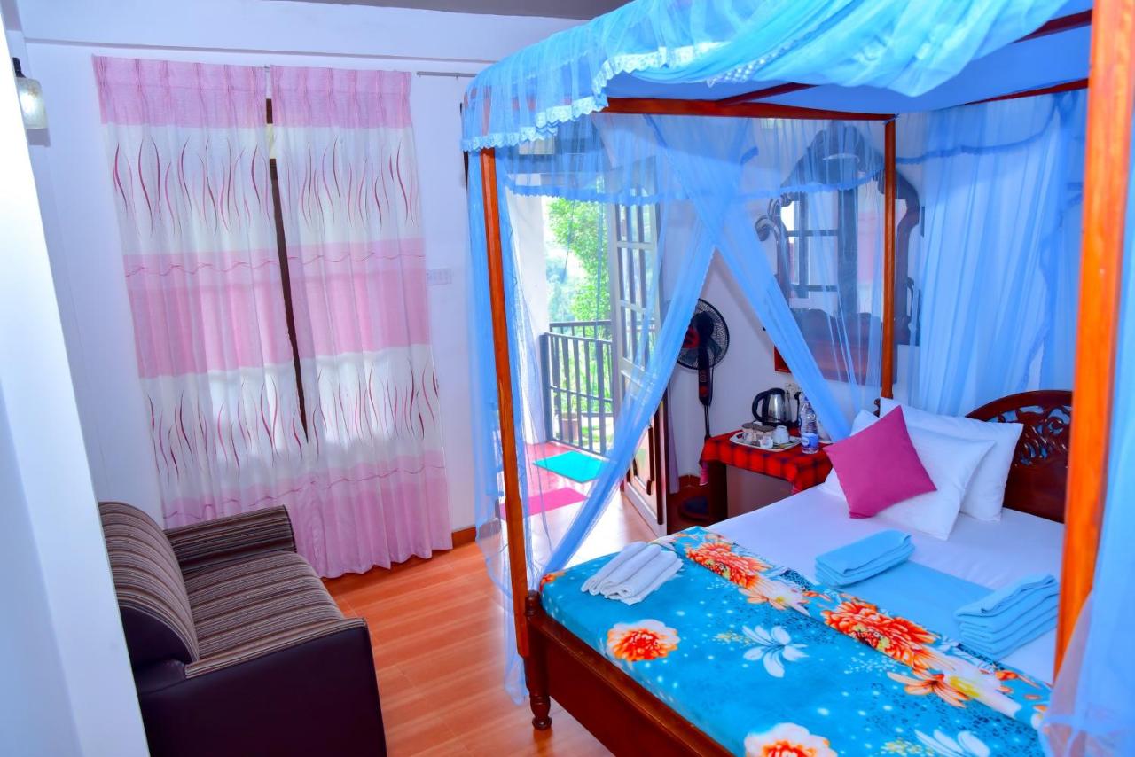 Standard Double Room with Mountain View
