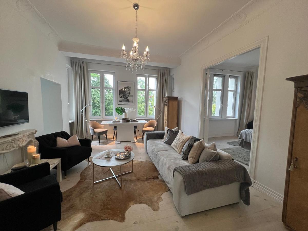 APARTAMENT PARYSKI, Centrum Słupsk - B&B