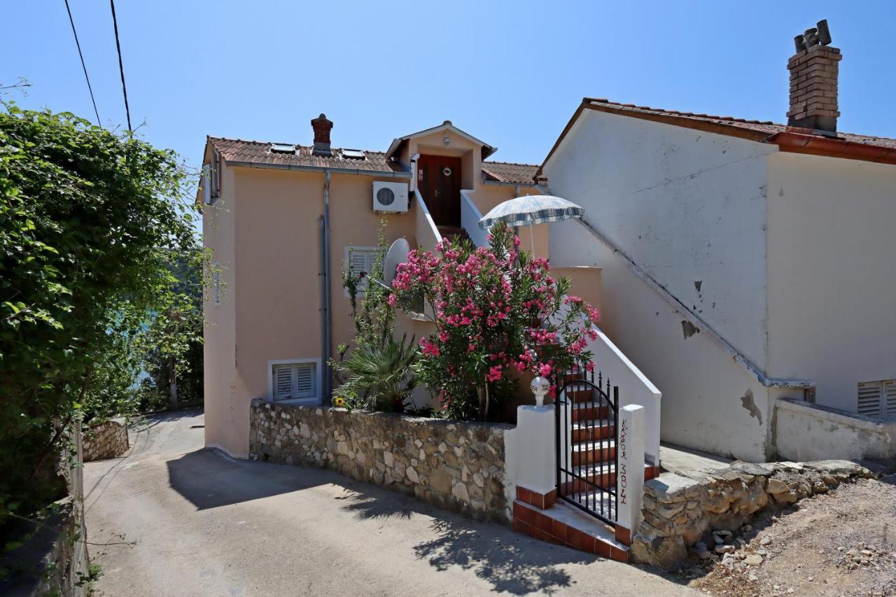 Apartments by the sea Kampor, Rab - 24630 - B&B